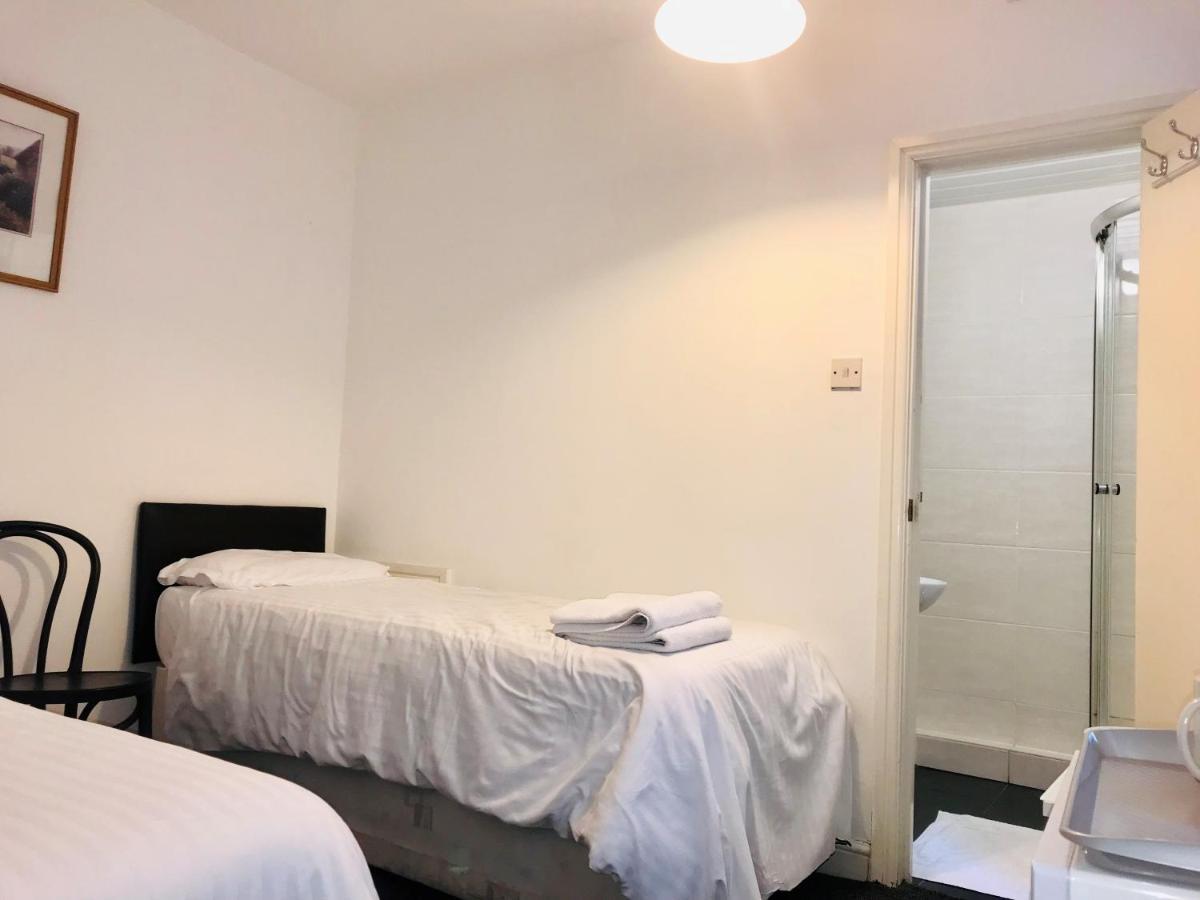 Twin Room,1143678838:JPEG