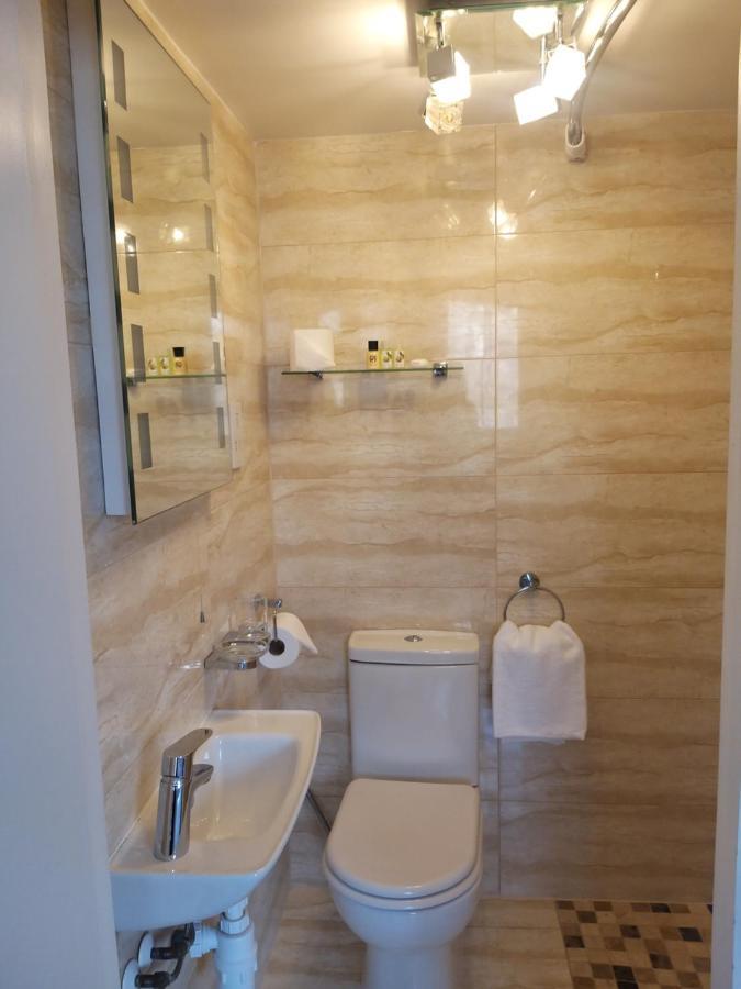 Double Room Ensuite,1516352668:JPEG