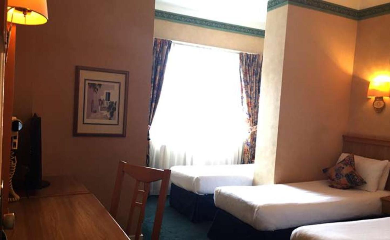 Classic Triple Room,1274183179:JPEG