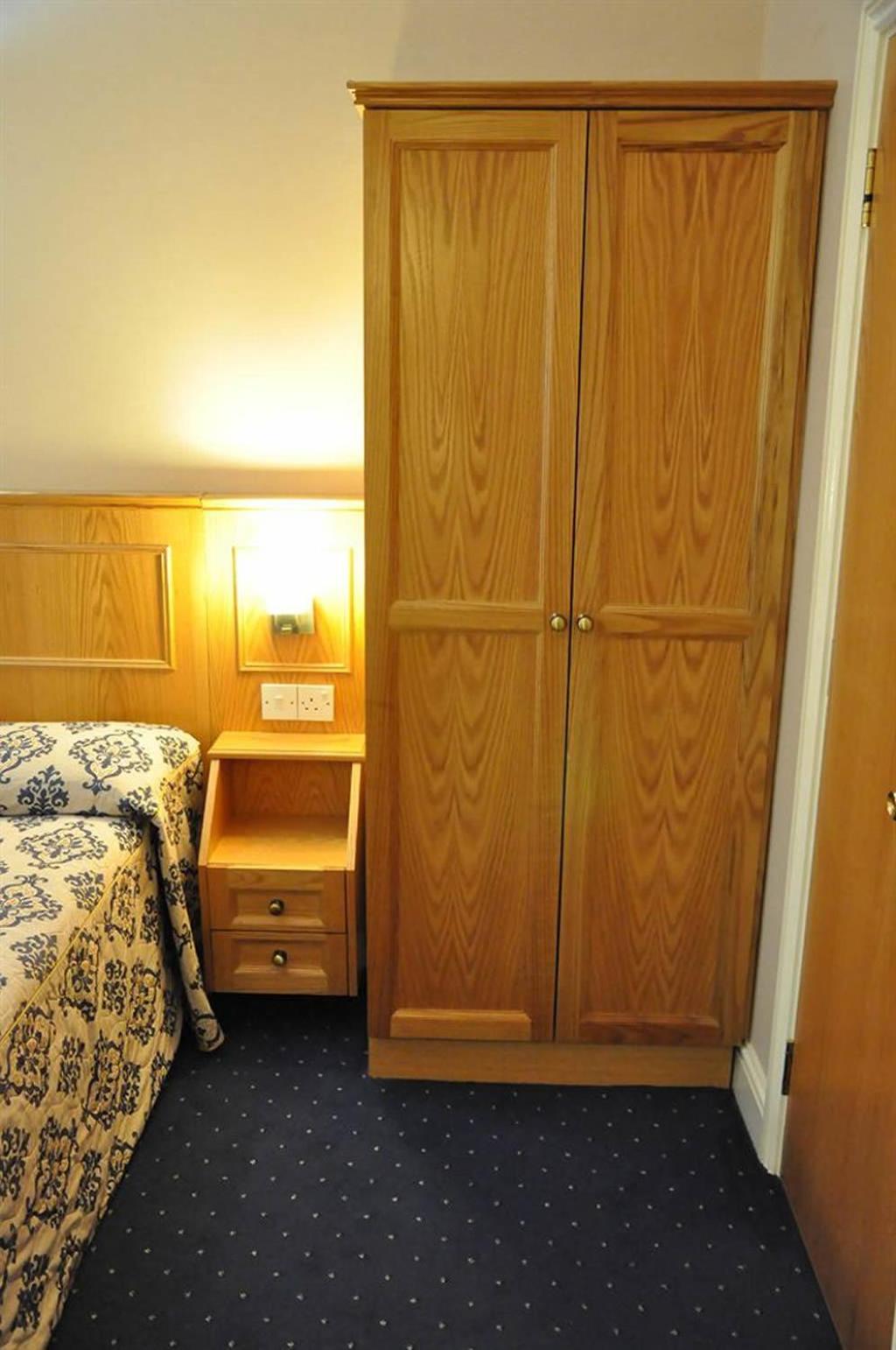 Double Room Bathroom,1208849539:JPEG