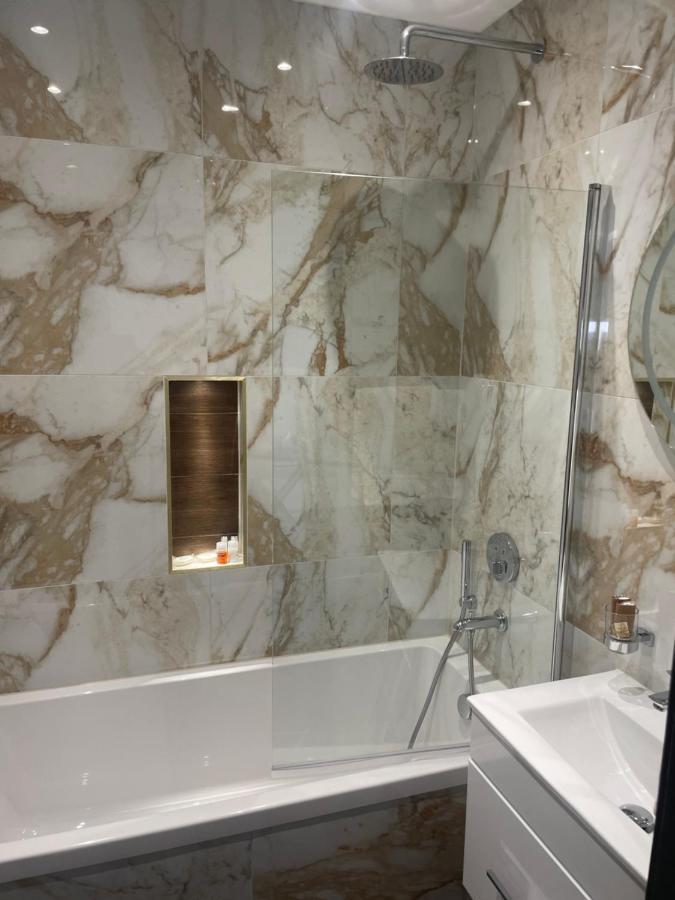 Luxury Triple Room,1236555289:JPEG