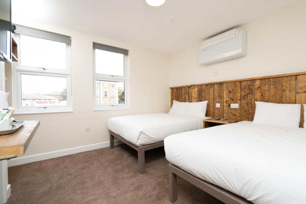 Twin Room,1294071640:JPEG