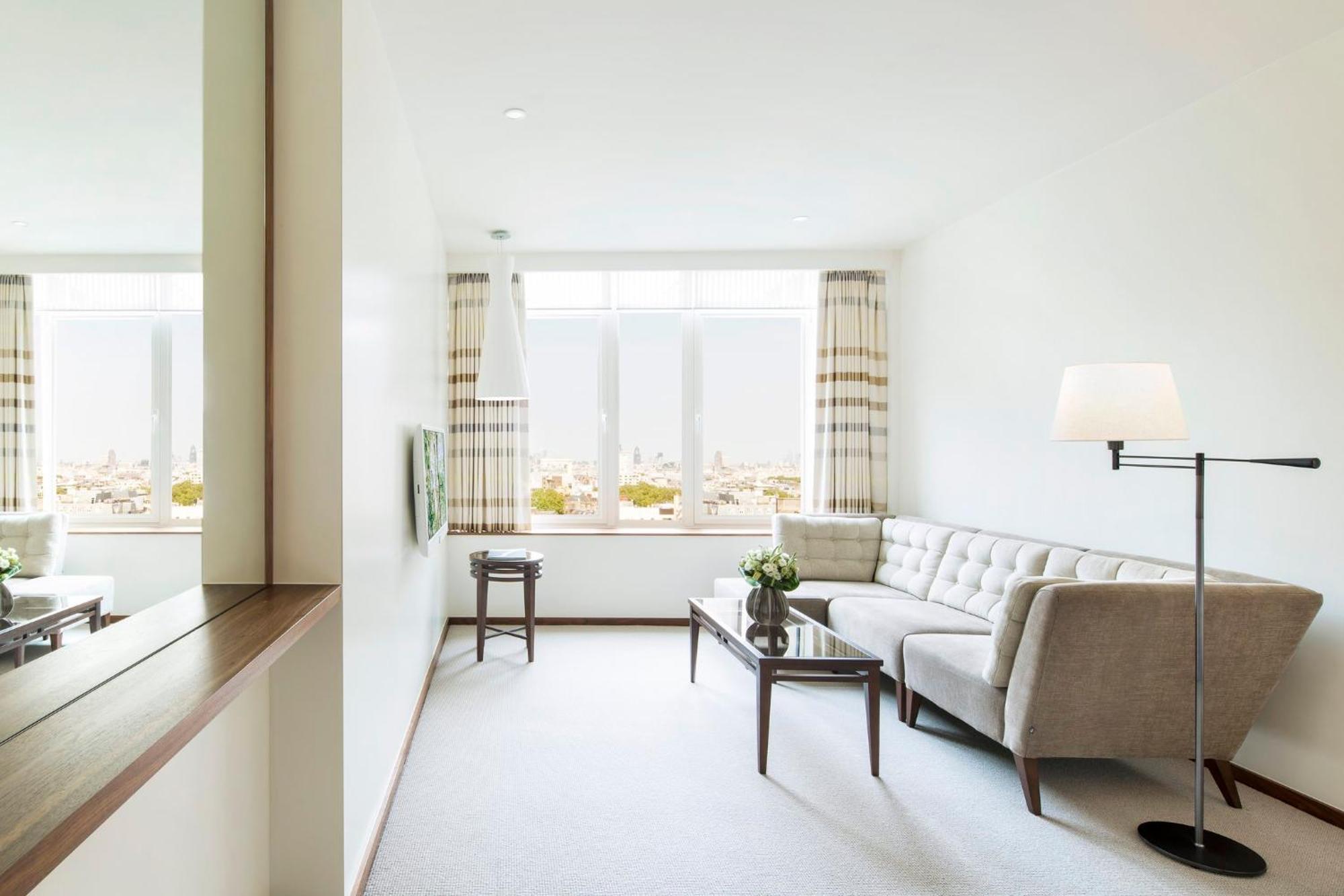 Suite con 1 Camera da Letto e Vista Città