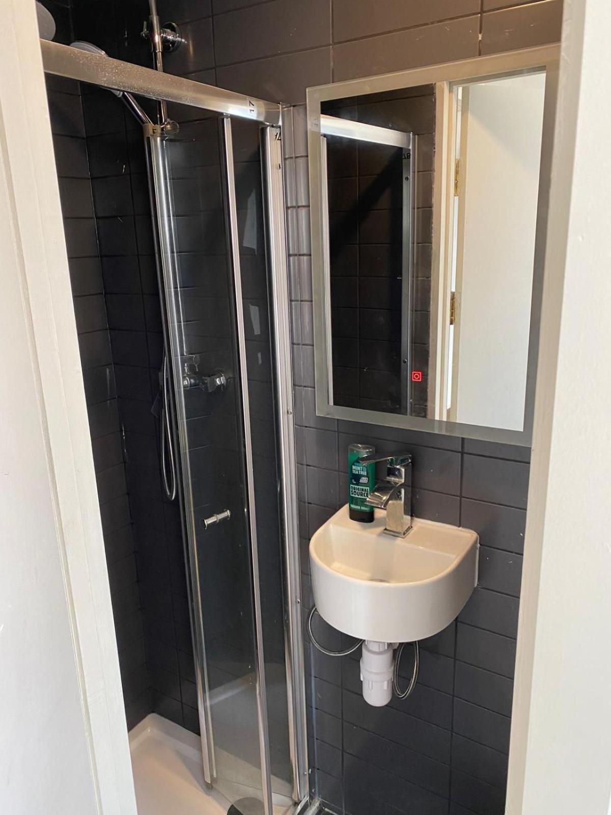 En Suite Single Room without window