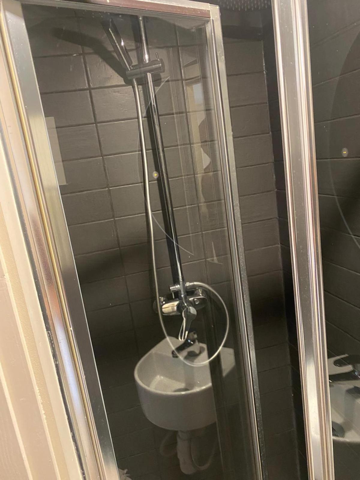 En Suite Single Room without window
