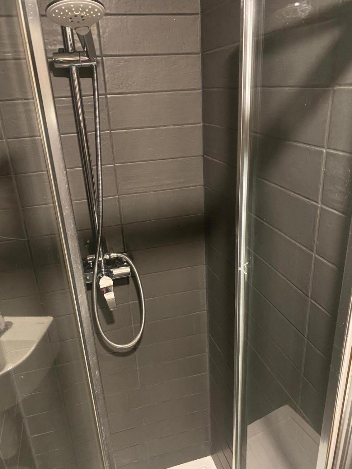 En Suite Single Room without window