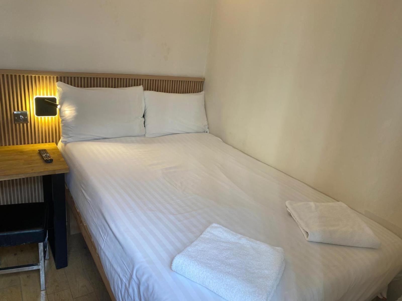 En Suite Single Room without window