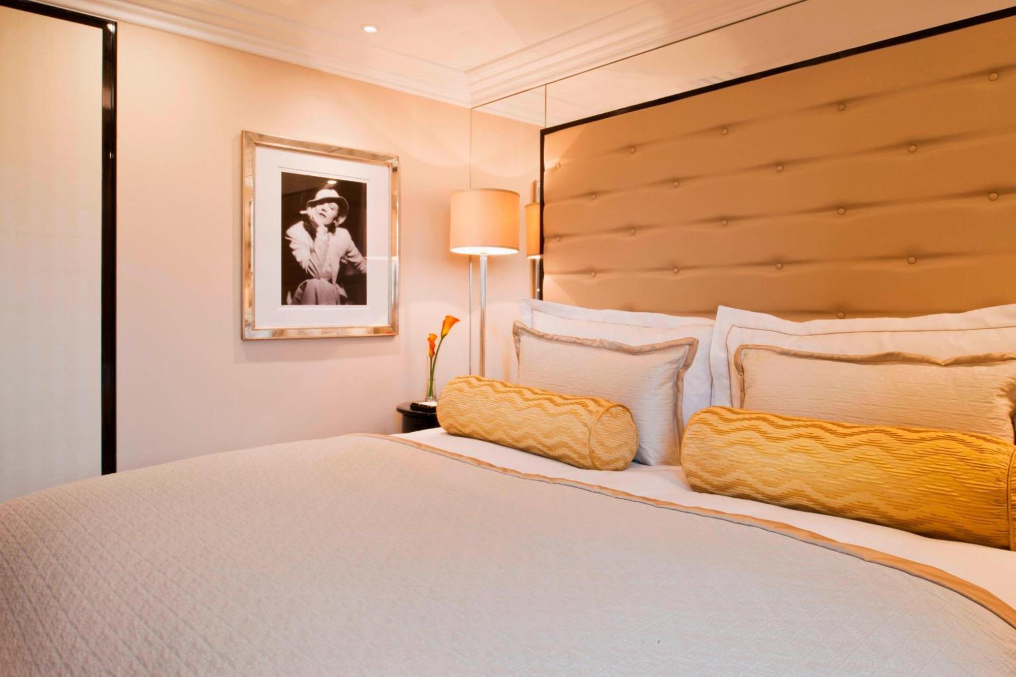 Deluxe King Room Guest room 1 King