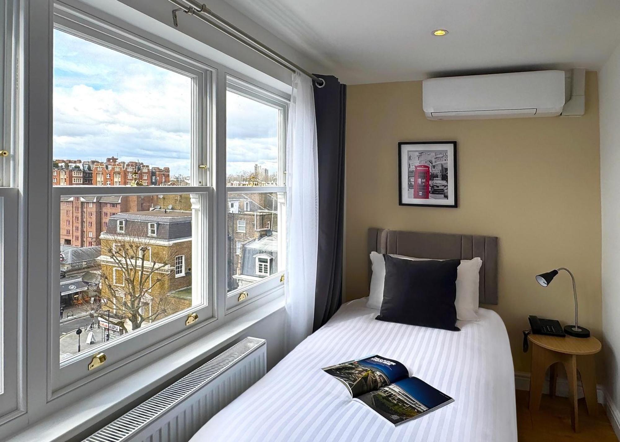 Premier Single Room