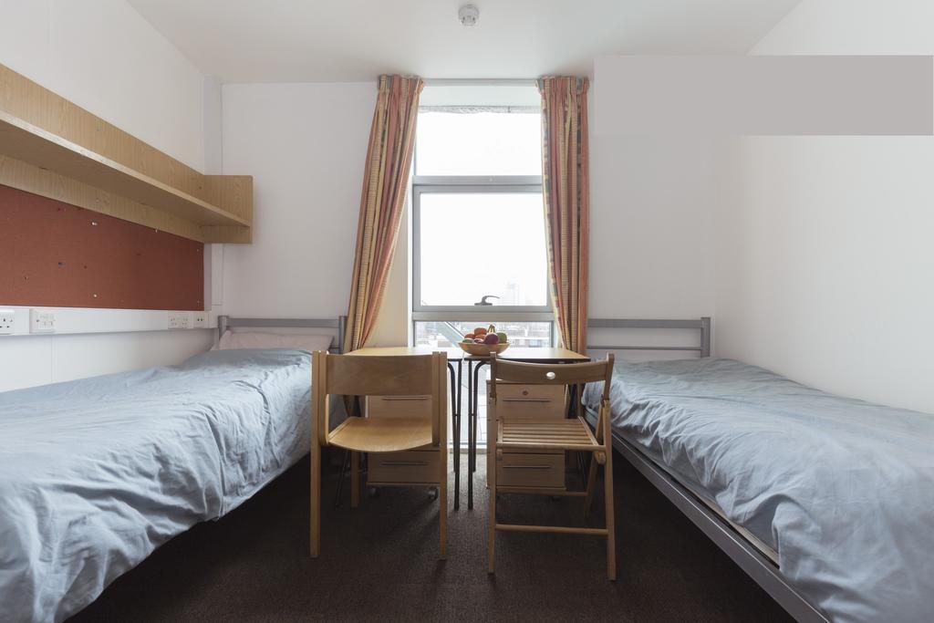 Posto Letto in Dormitorio Femminile