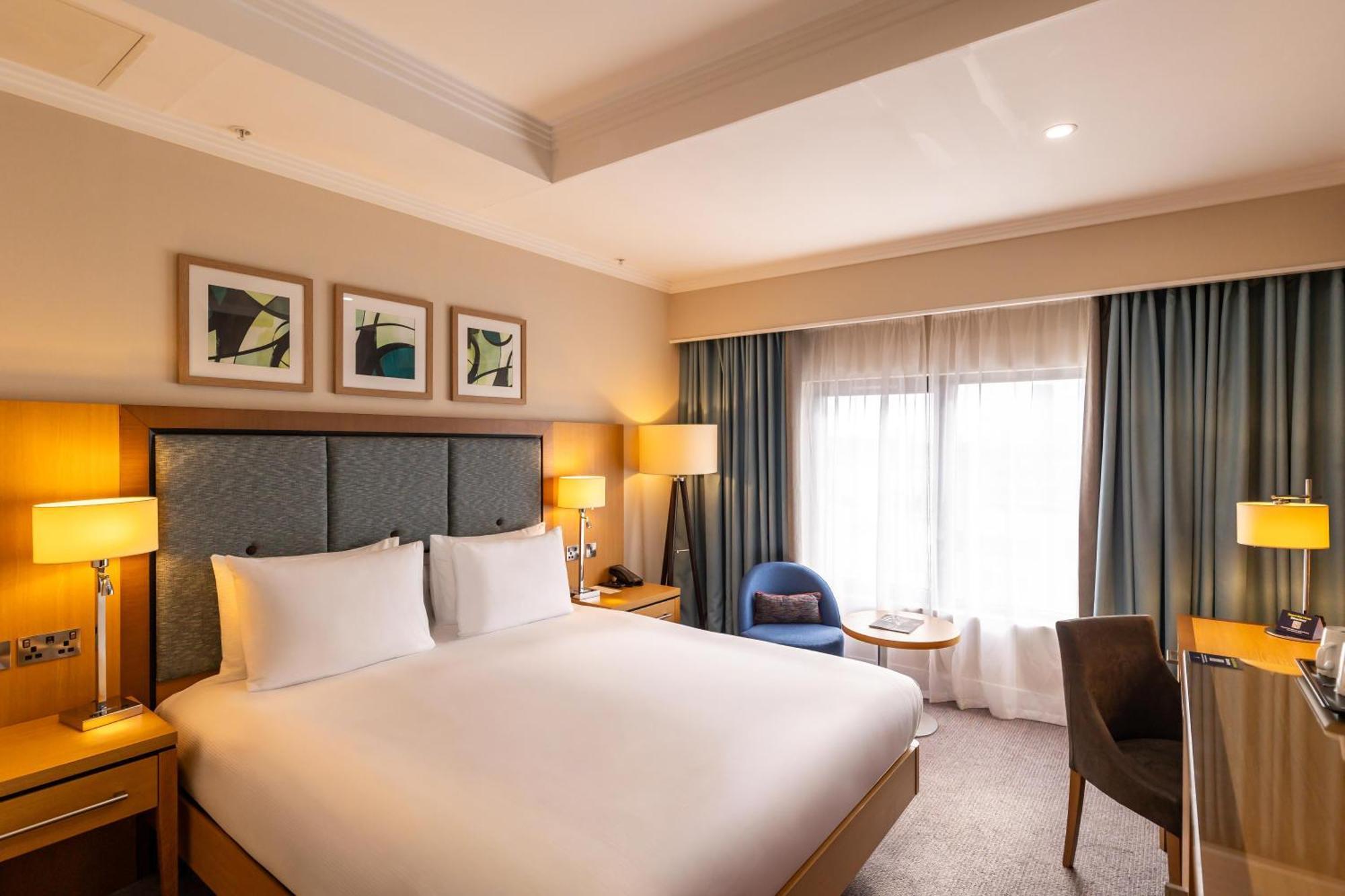 Queen Room,1756498052:JPEG
