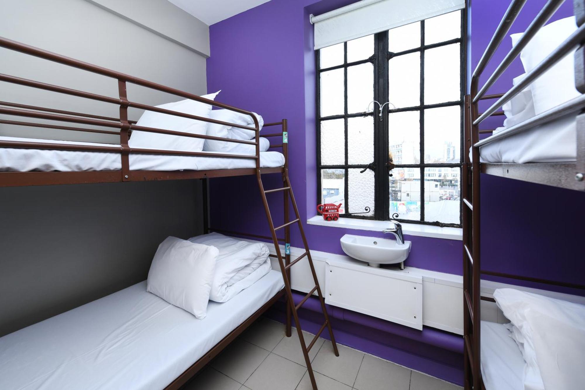 Bed 4 Mixed Room