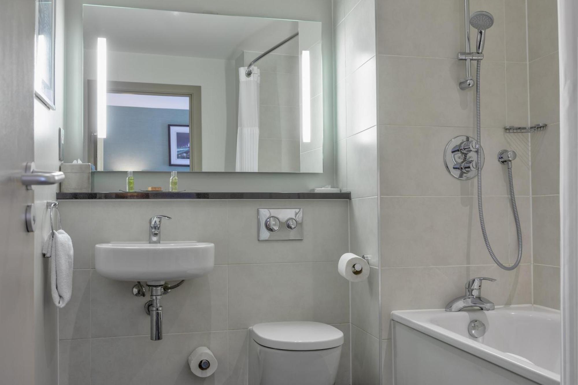 Camera Deluxe con Letto Matrimoniale e Letto Singolo
