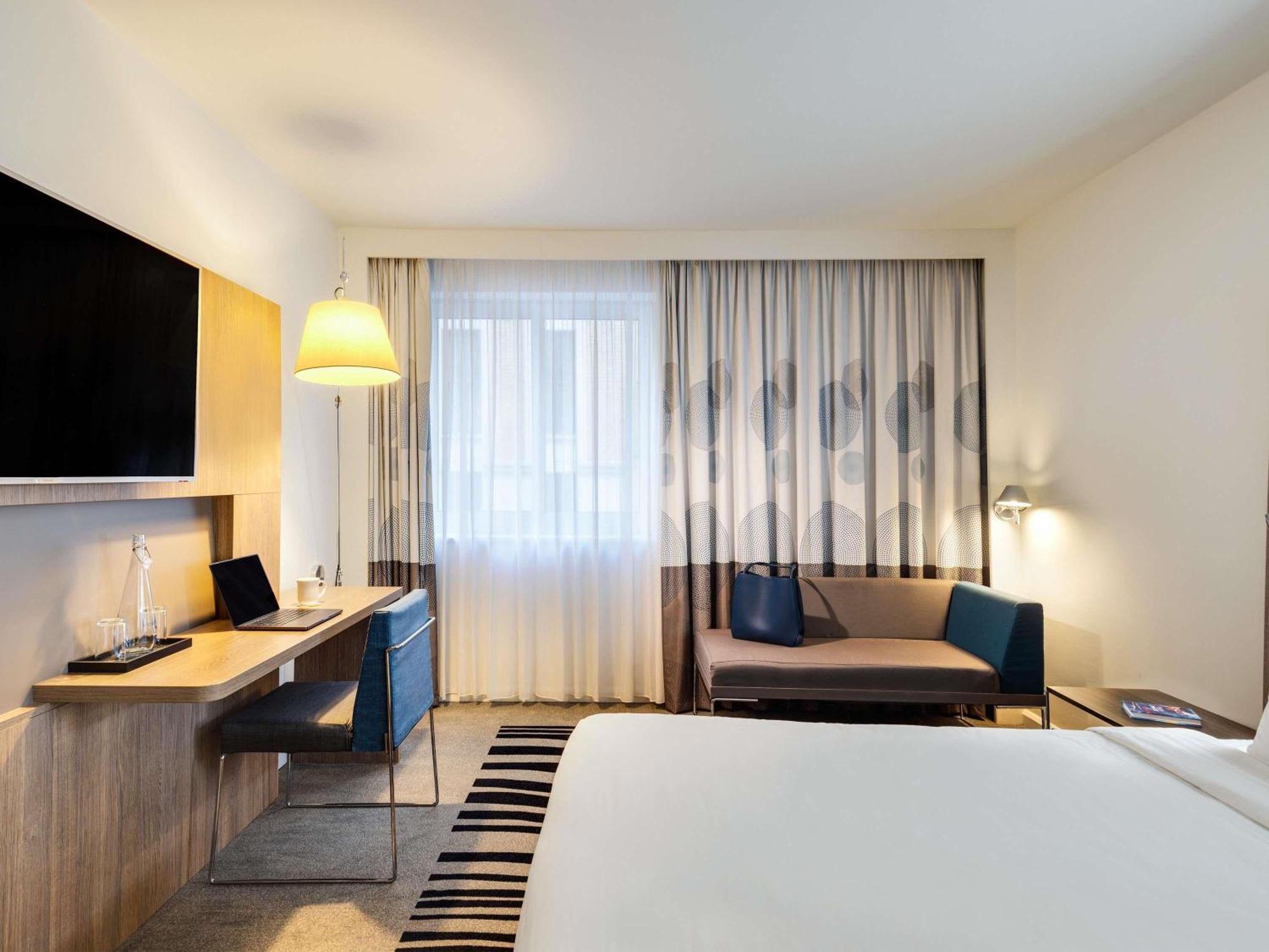 Standard Queen Room