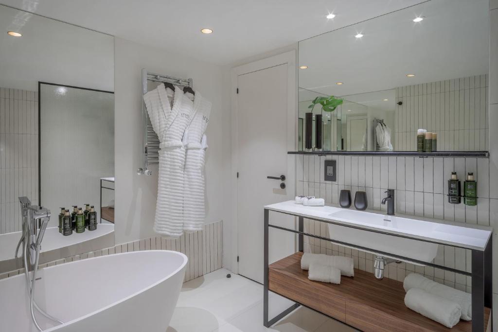Suite The Level con 2 Camere da Letto e Accesso all'Executive Lounge