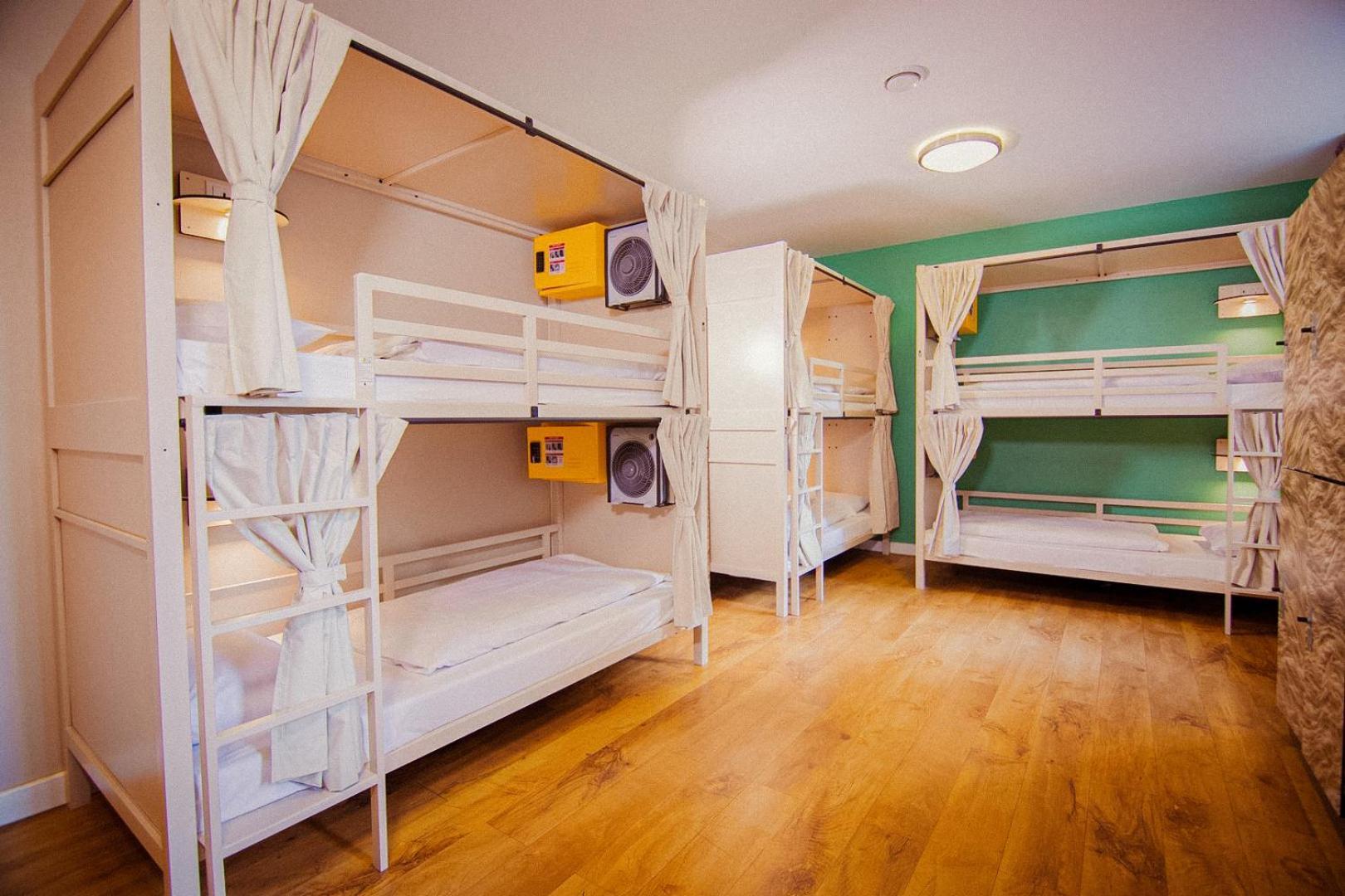 Bed 8-Bed Mixed Dormitory Room