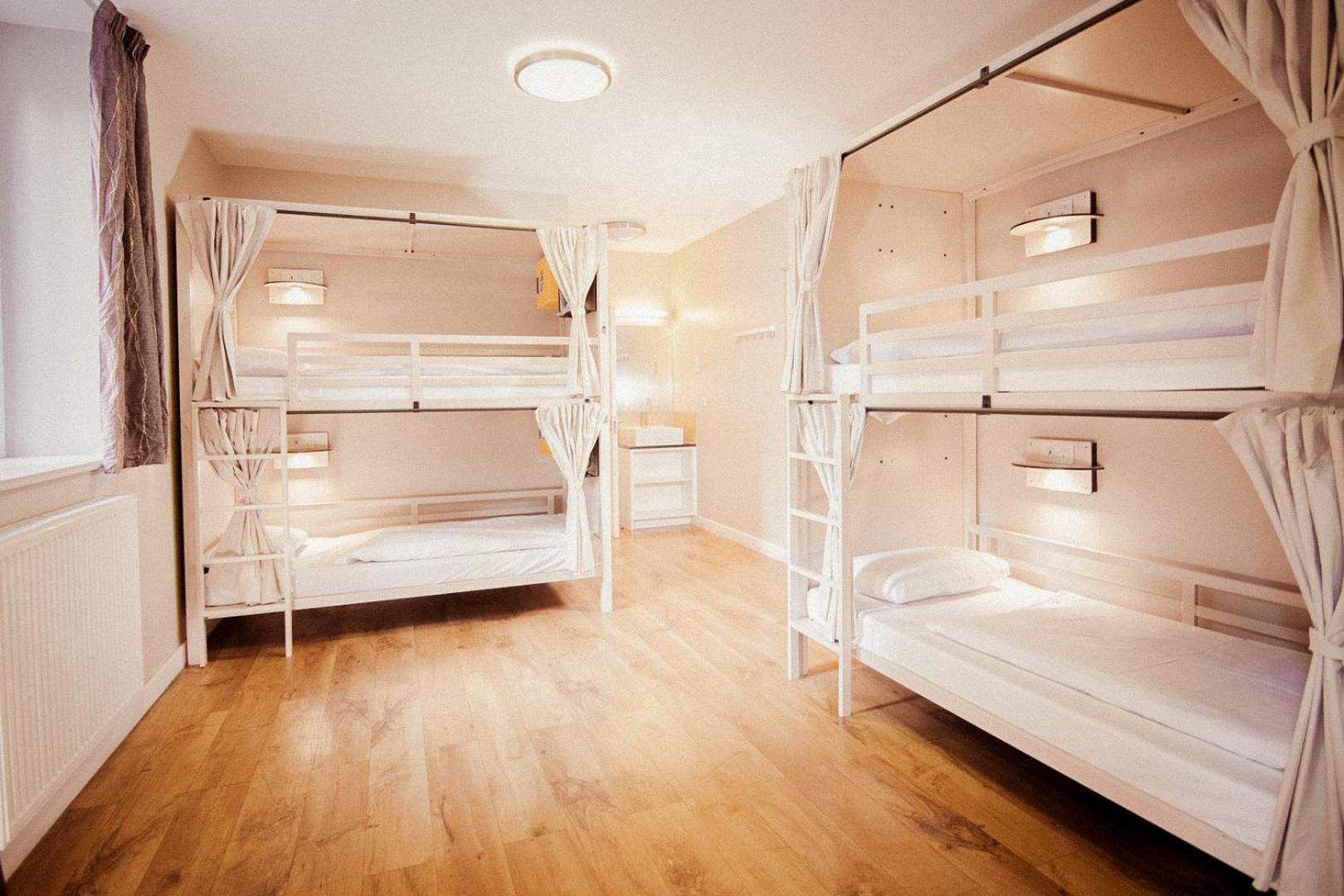 Bed 4-Bed Mixed Dormitory Room