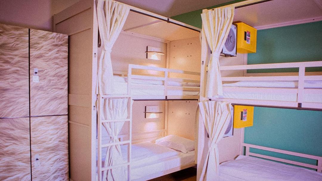 Bed 6-Bed Female Dormitory Room