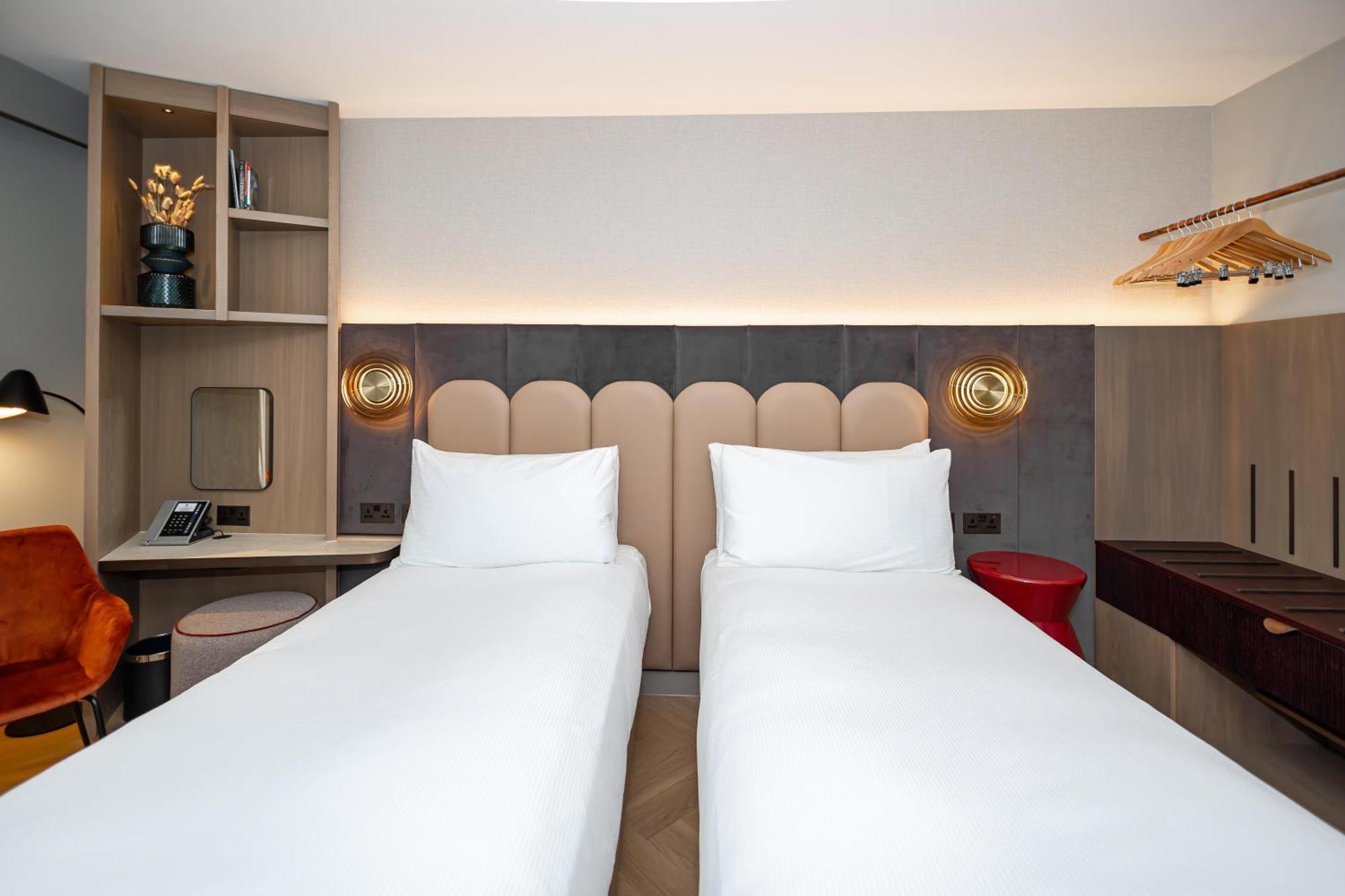 Executive Tower Twin Room
