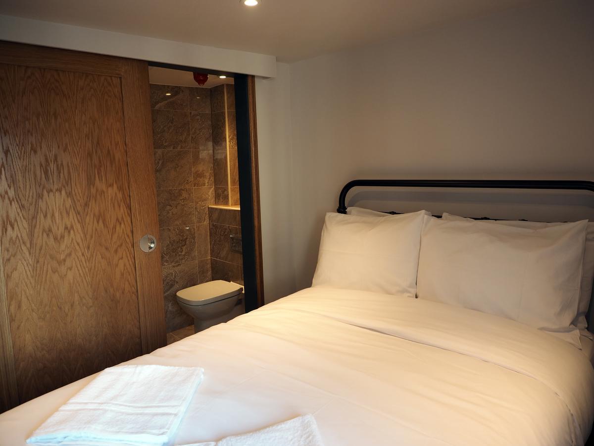 Double Room Private Bathroom
