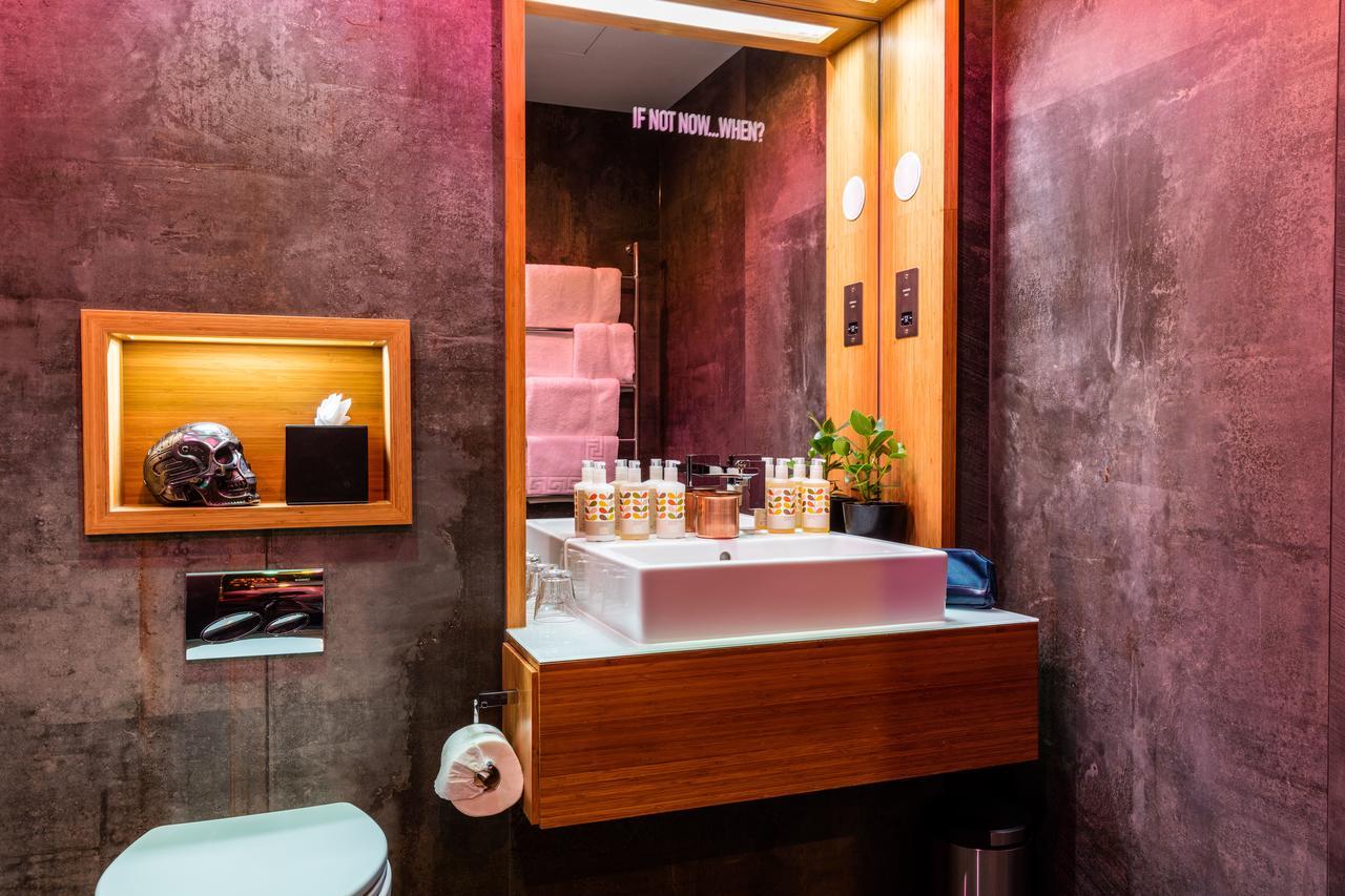 Diesel Corner Suites