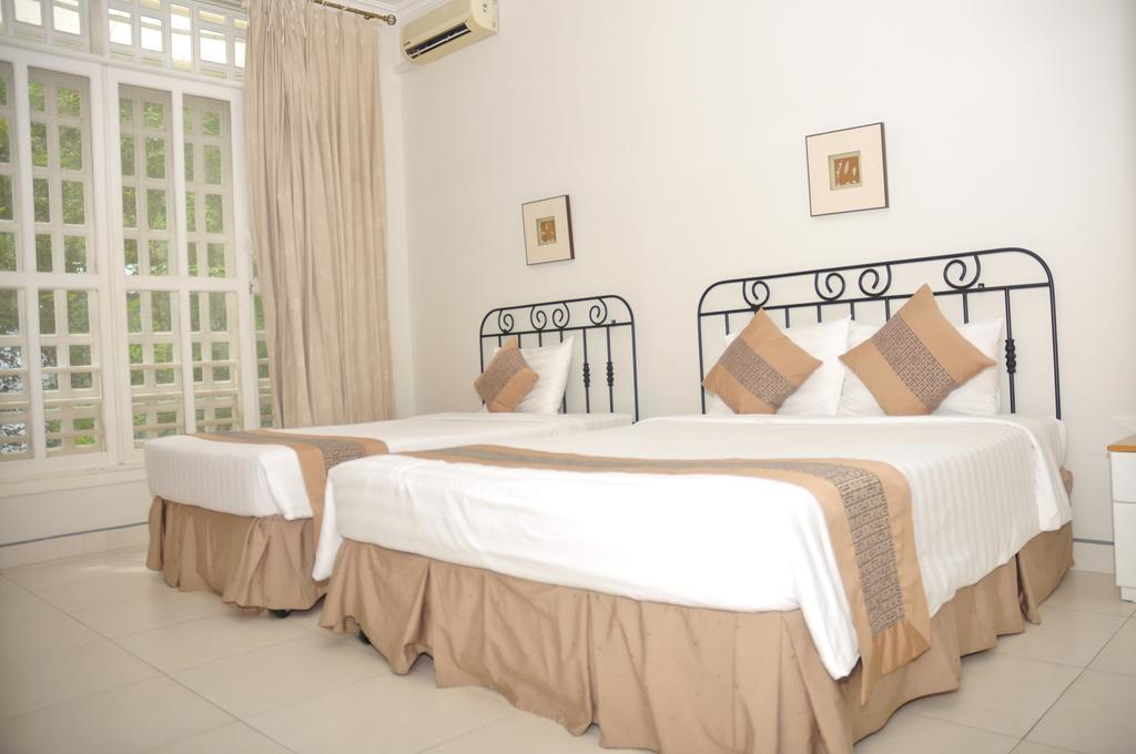 Posto Letto in Dormitorio Misto con 8 Letti