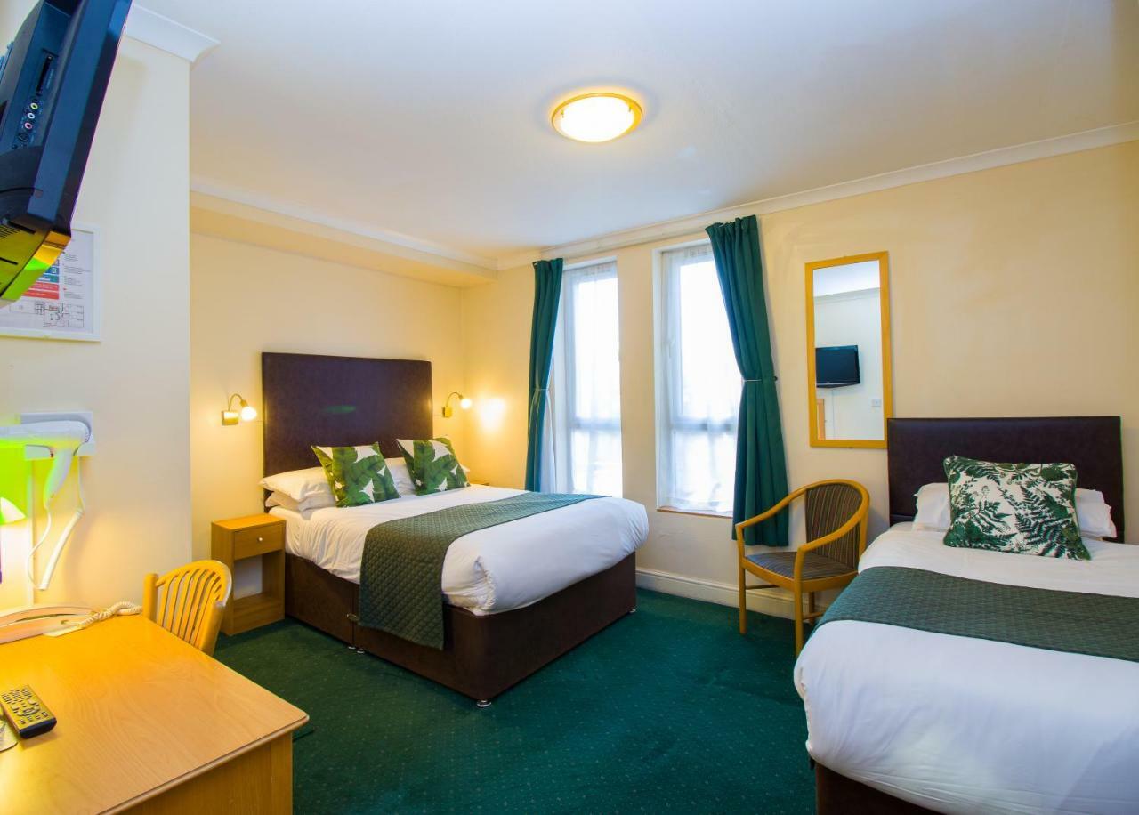Triple Room,780269889:JPEG