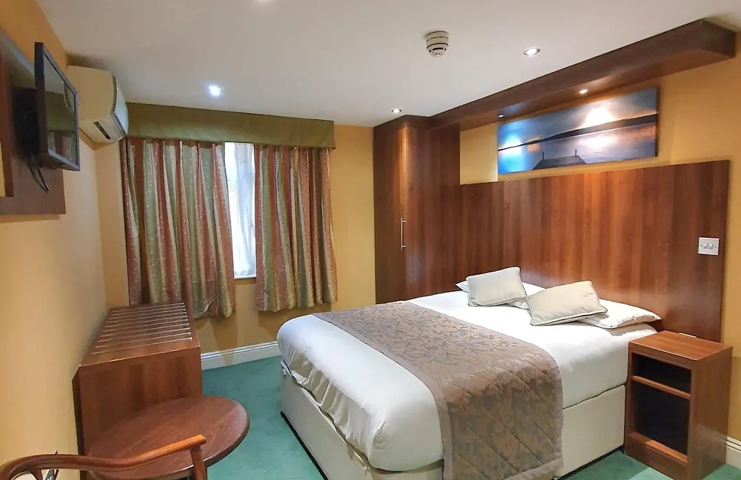 Hotel Oliver-1