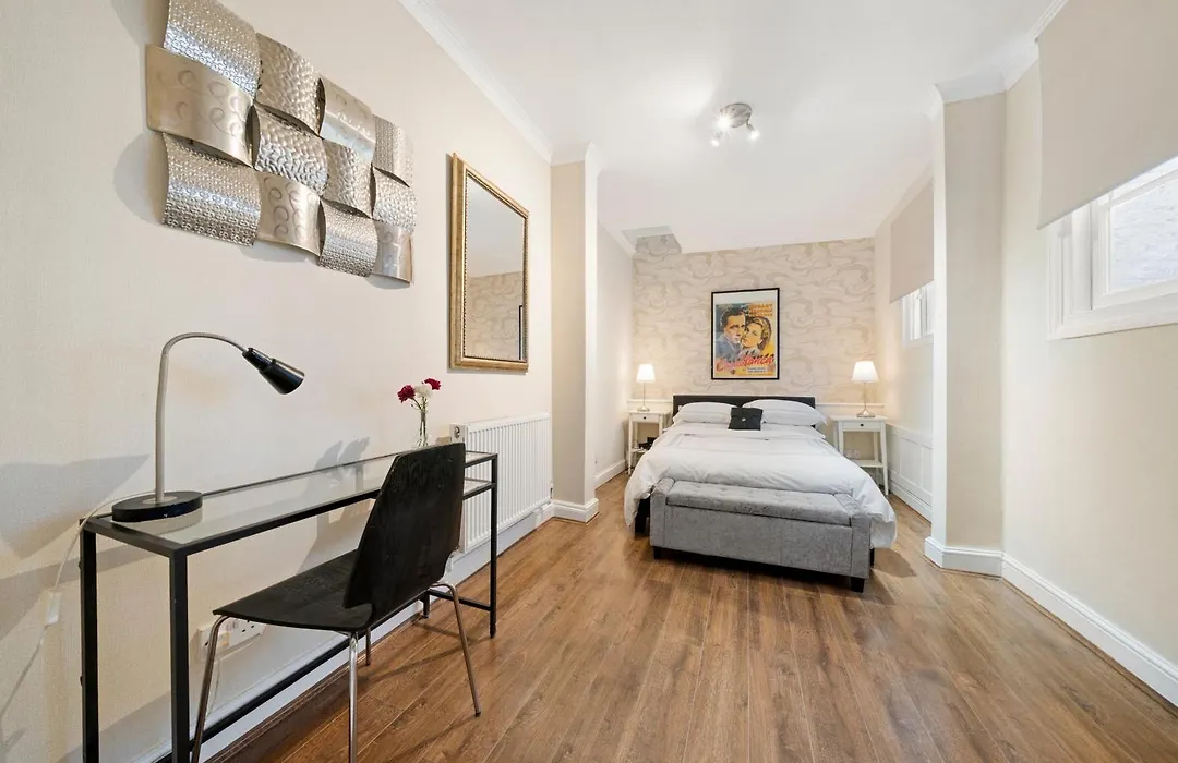 Central London Rooms-1