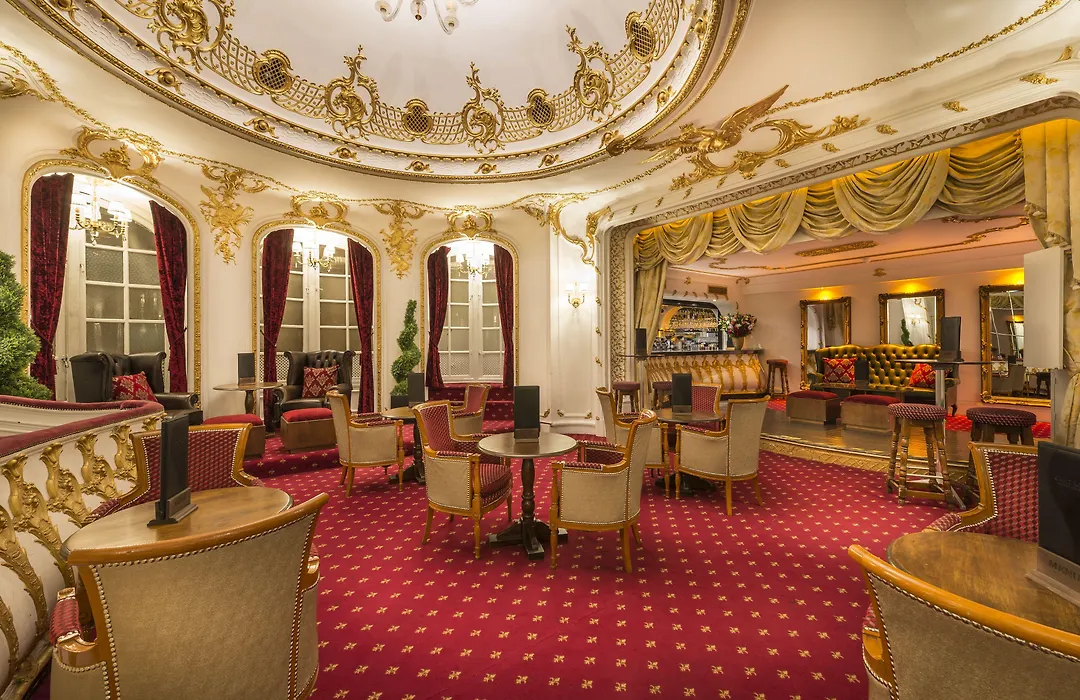 Grand Royale Hyde Park-1