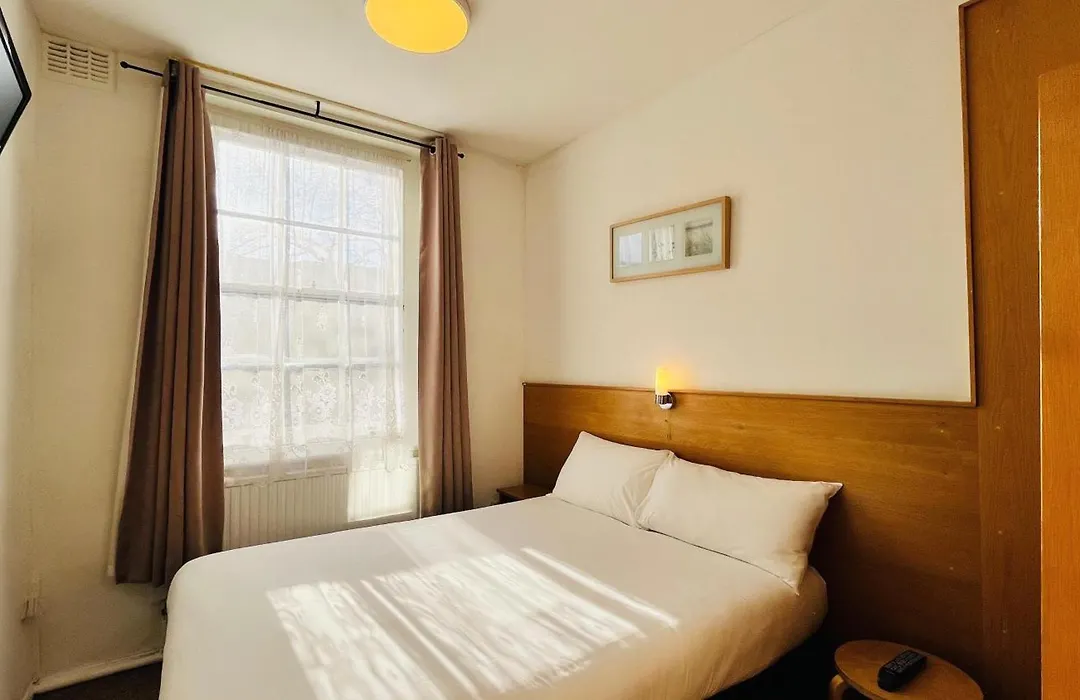 Arriva Hotel-1