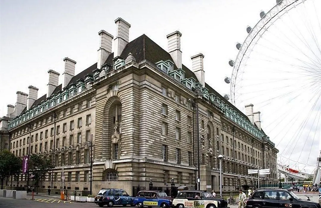 Premier Inn London County Hall-1
