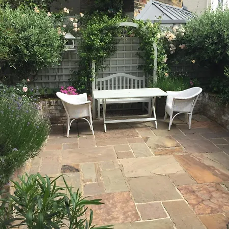 Fulham B&B-2