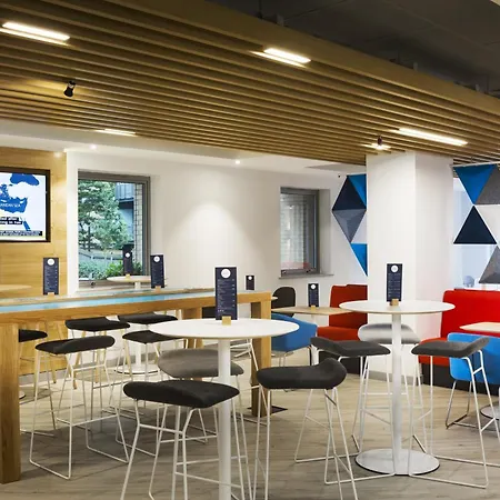 Holiday Inn Express Park Royal By Ihg-3