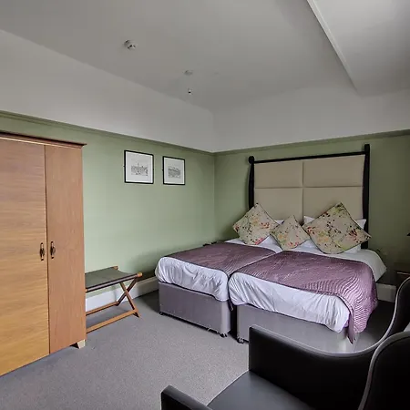 Blue Bells Hotel-3