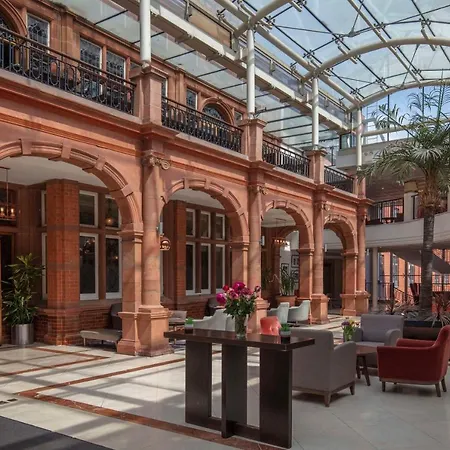 The Crown London Hotel, Cricklewood North West London, Worldhotels Distinctive-3