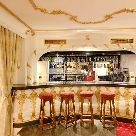 Grand Royale Hyde Park-2