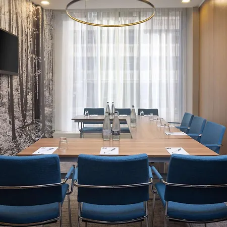 Hampton By Hilton London Waterloo-3