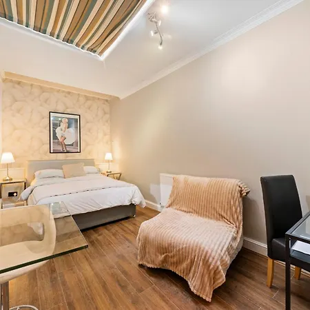 Central London Rooms-3