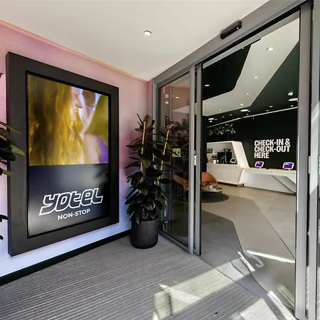 Yotel London City-3