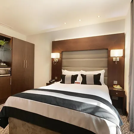 Park Grand Paddington Court-2