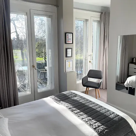 Hotel 63-2