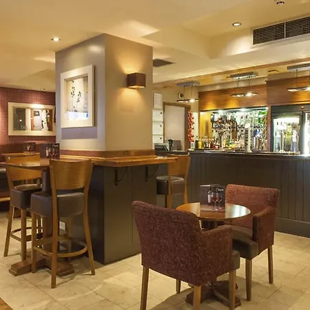 Premier Inn London Tower Bridge-3