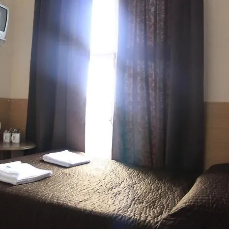 Metro Hotel-3