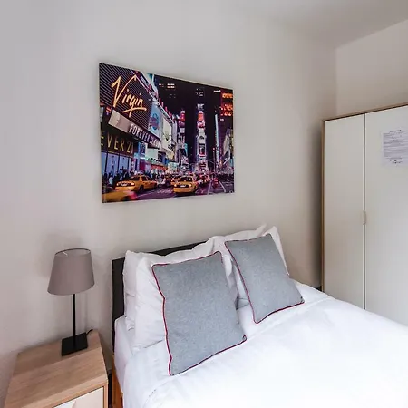Camden Bnb Hotel-3