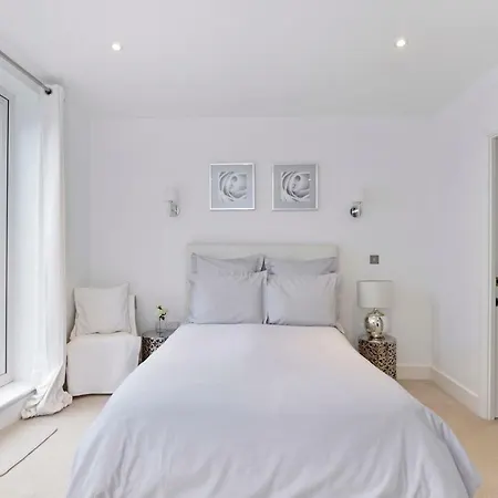 Tower Bridge Lux-Townhouse-2